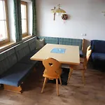 霍森霍夫公寓式酒店 *